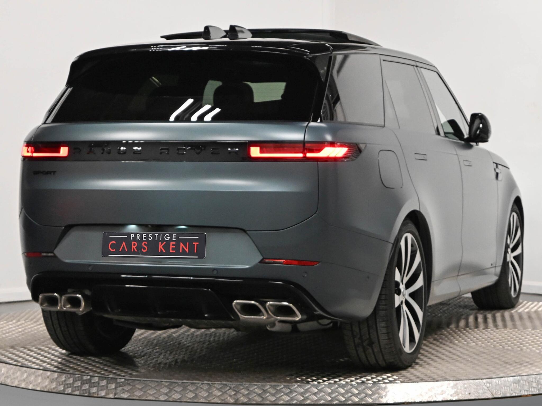 Land Rover Range Rover Sport view 26
