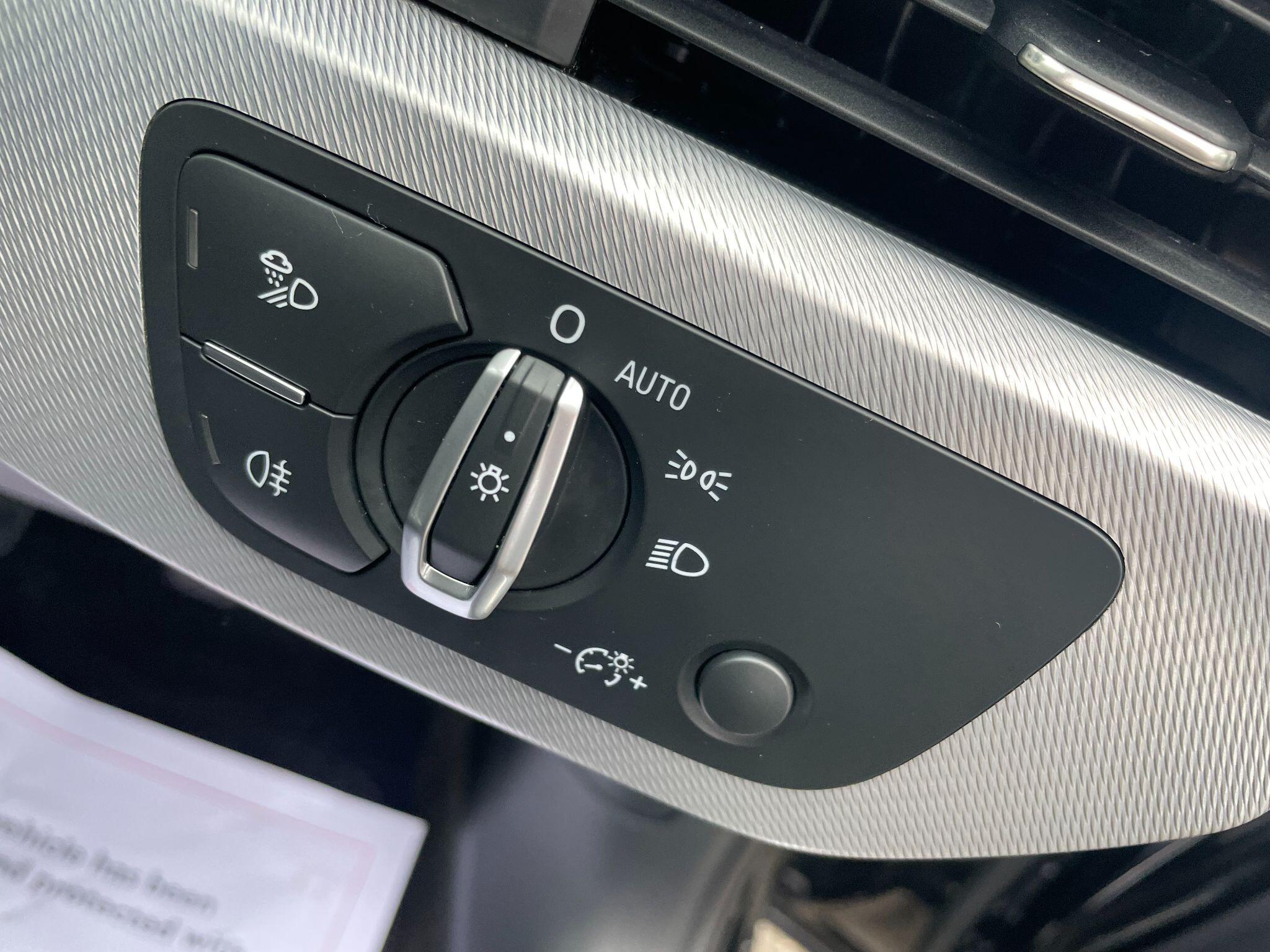 Audi A4 view 19