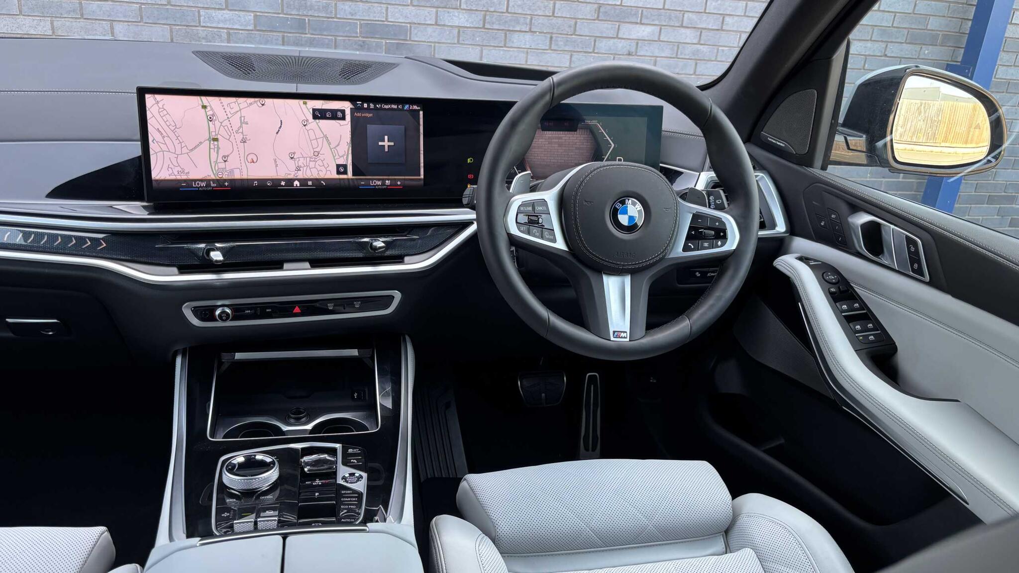 BMW X5 view 5