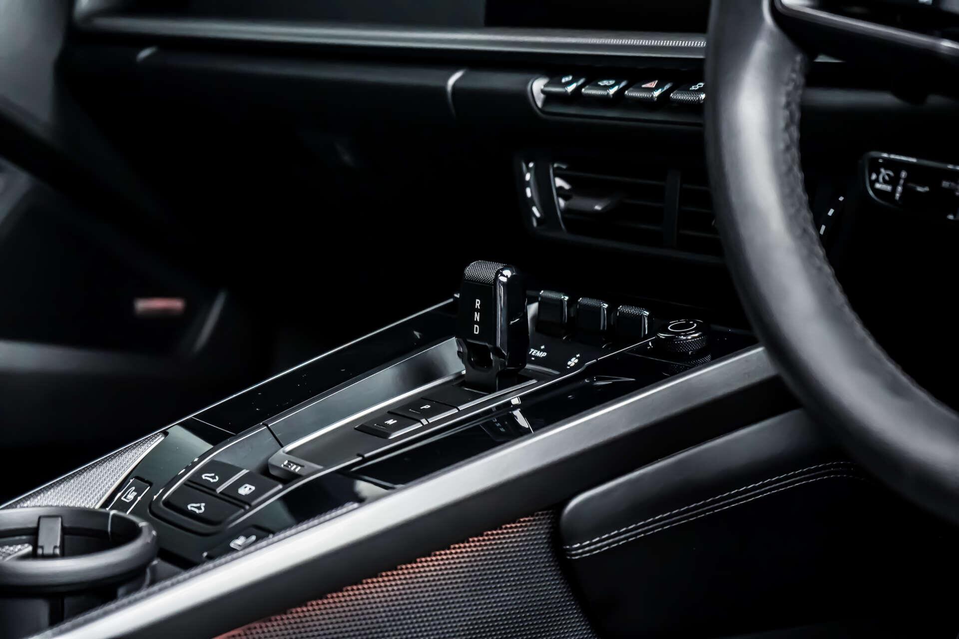 Porsche 911 view 17