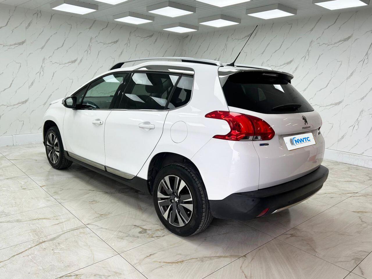 Peugeot 2008 view 8