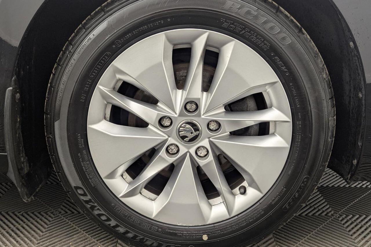 Skoda Octavia view 43