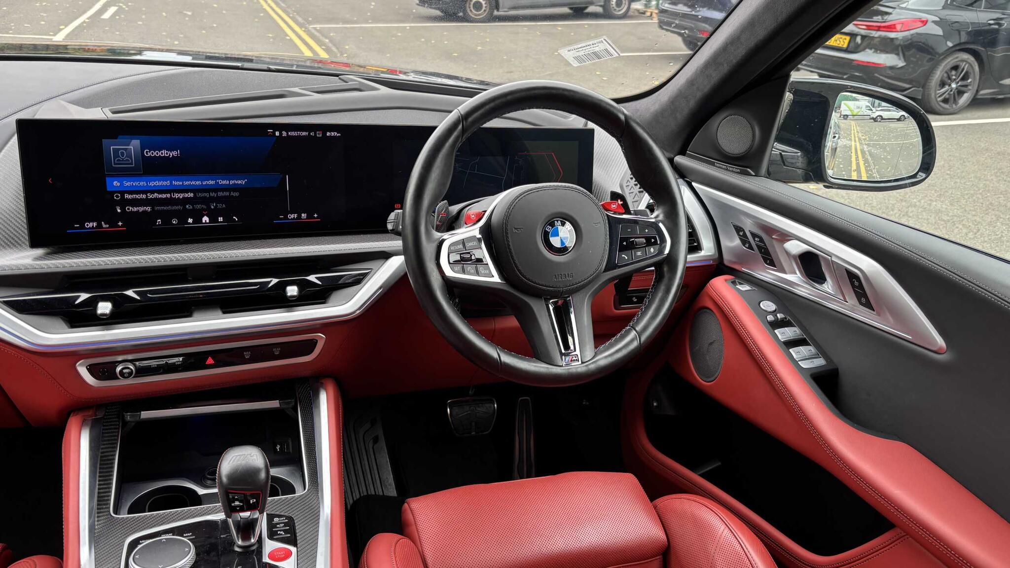 BMW XM view 4