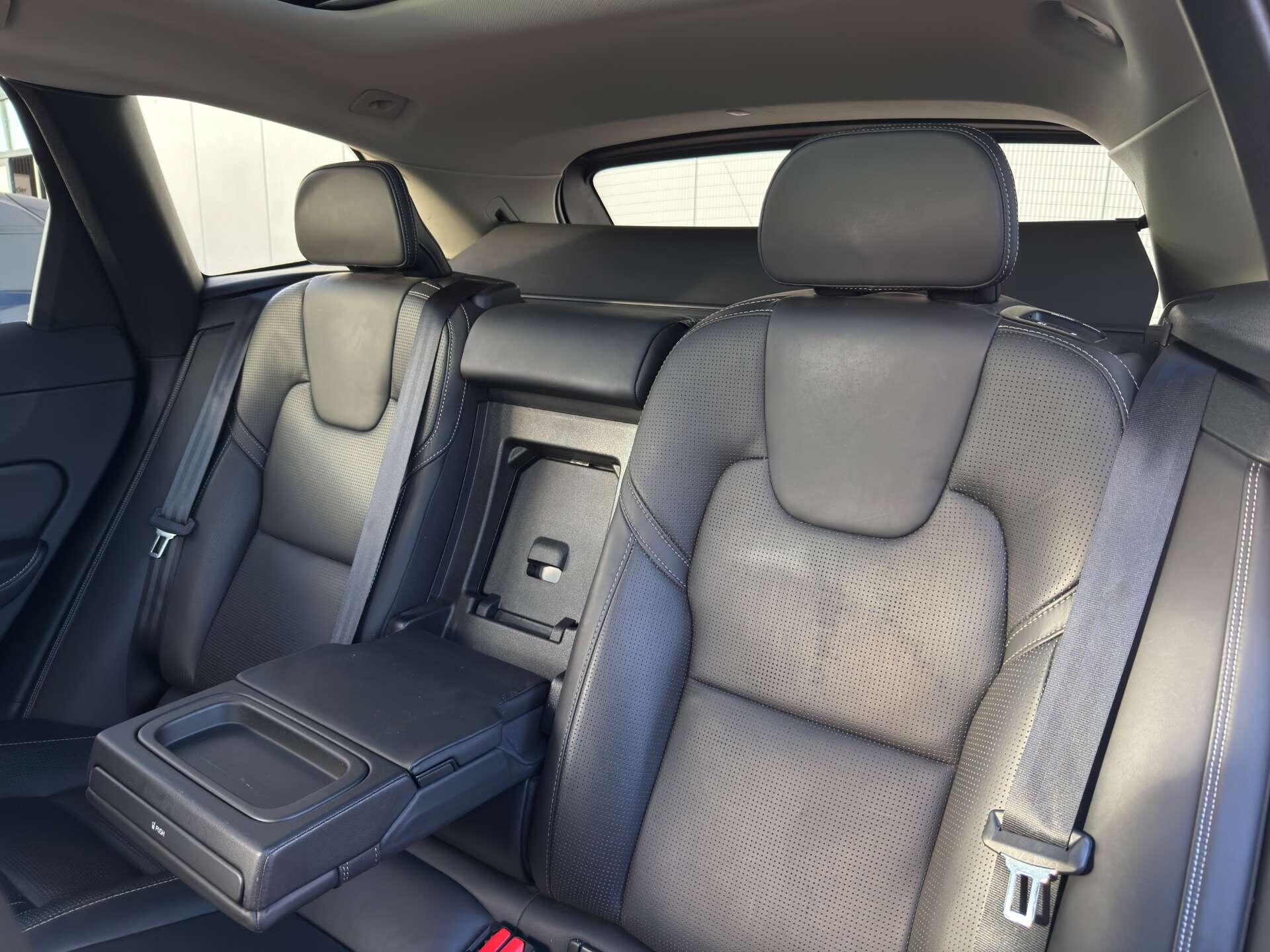 Volvo XC60 view 17
