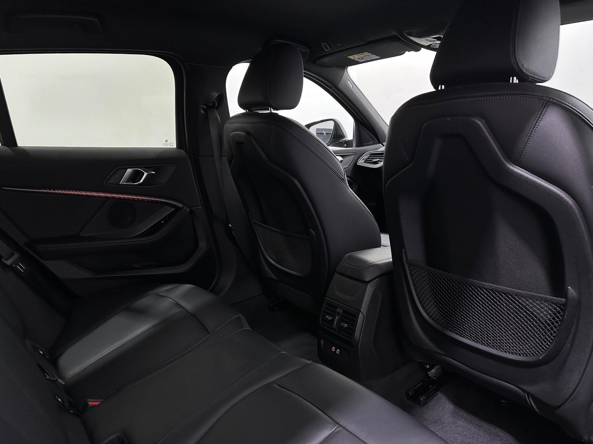 BMW 1 Series view 43