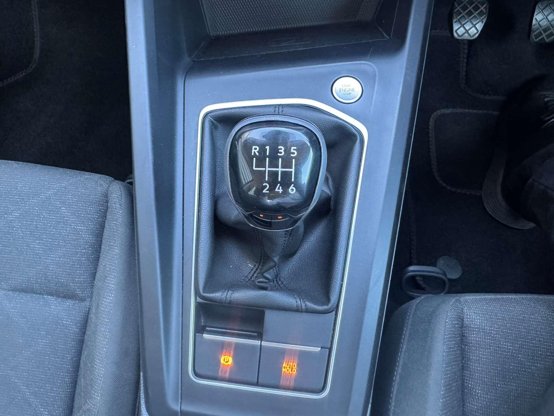 Volkswagen Golf view 30