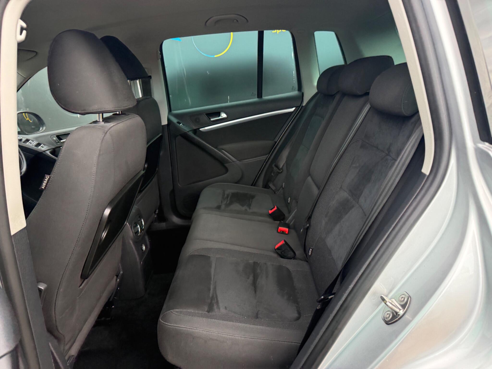 Volkswagen Tiguan view 24