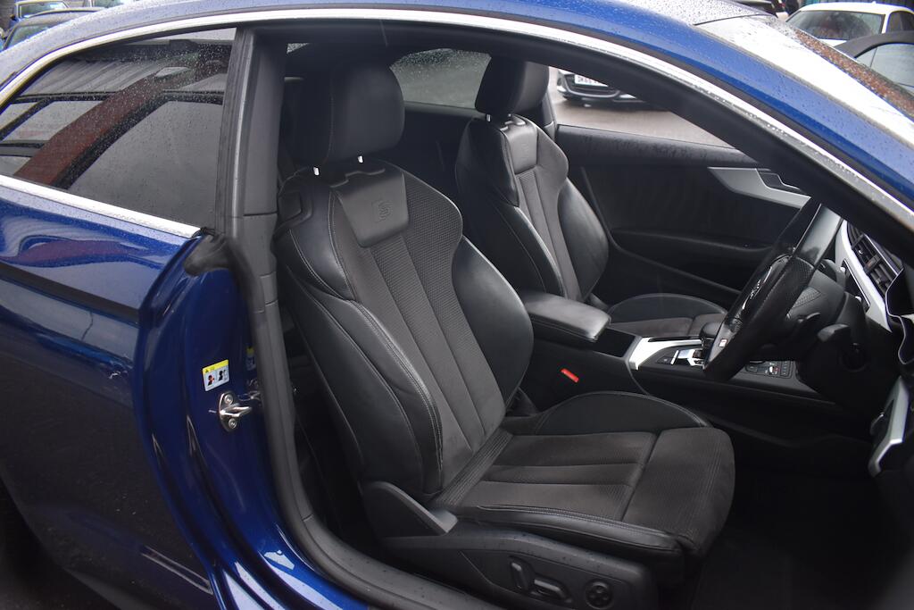 Audi A5 view 9
