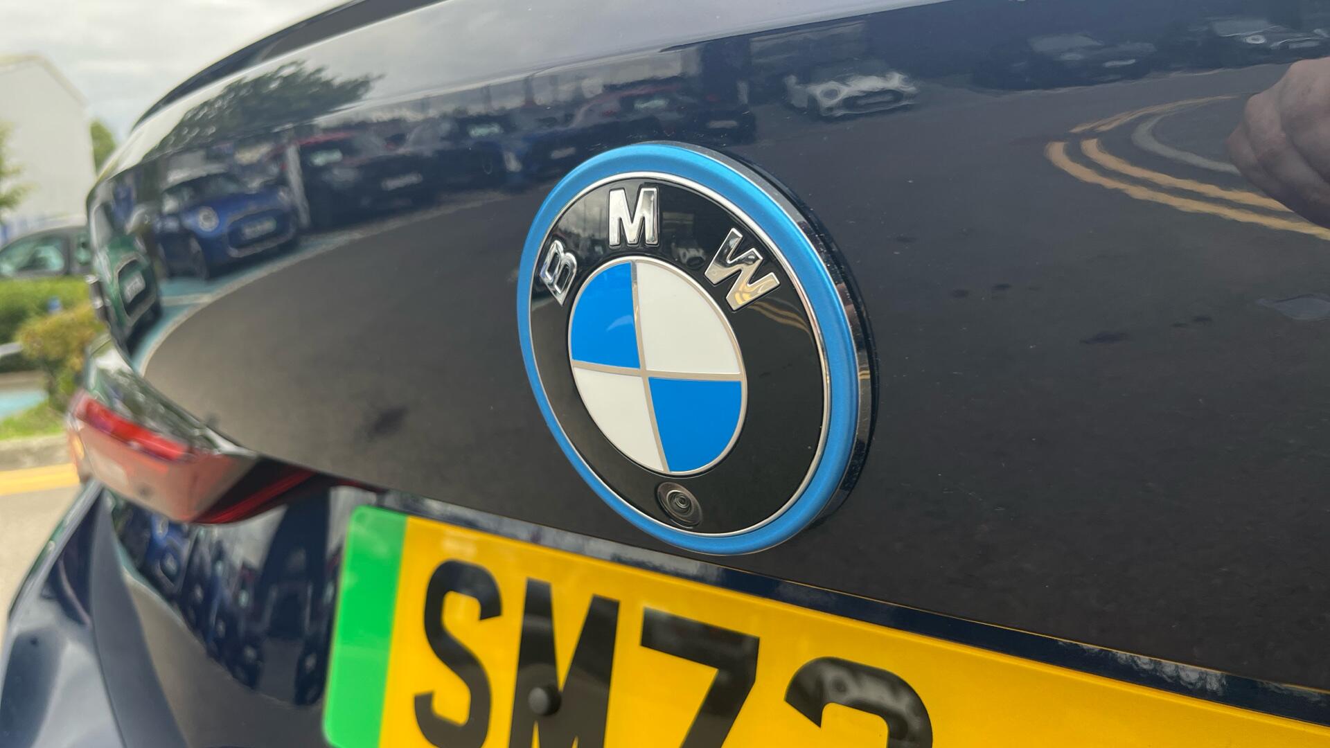 BMW i4 view 32