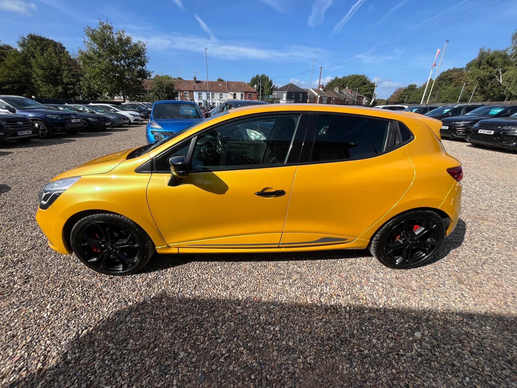 Renault Clio view 9