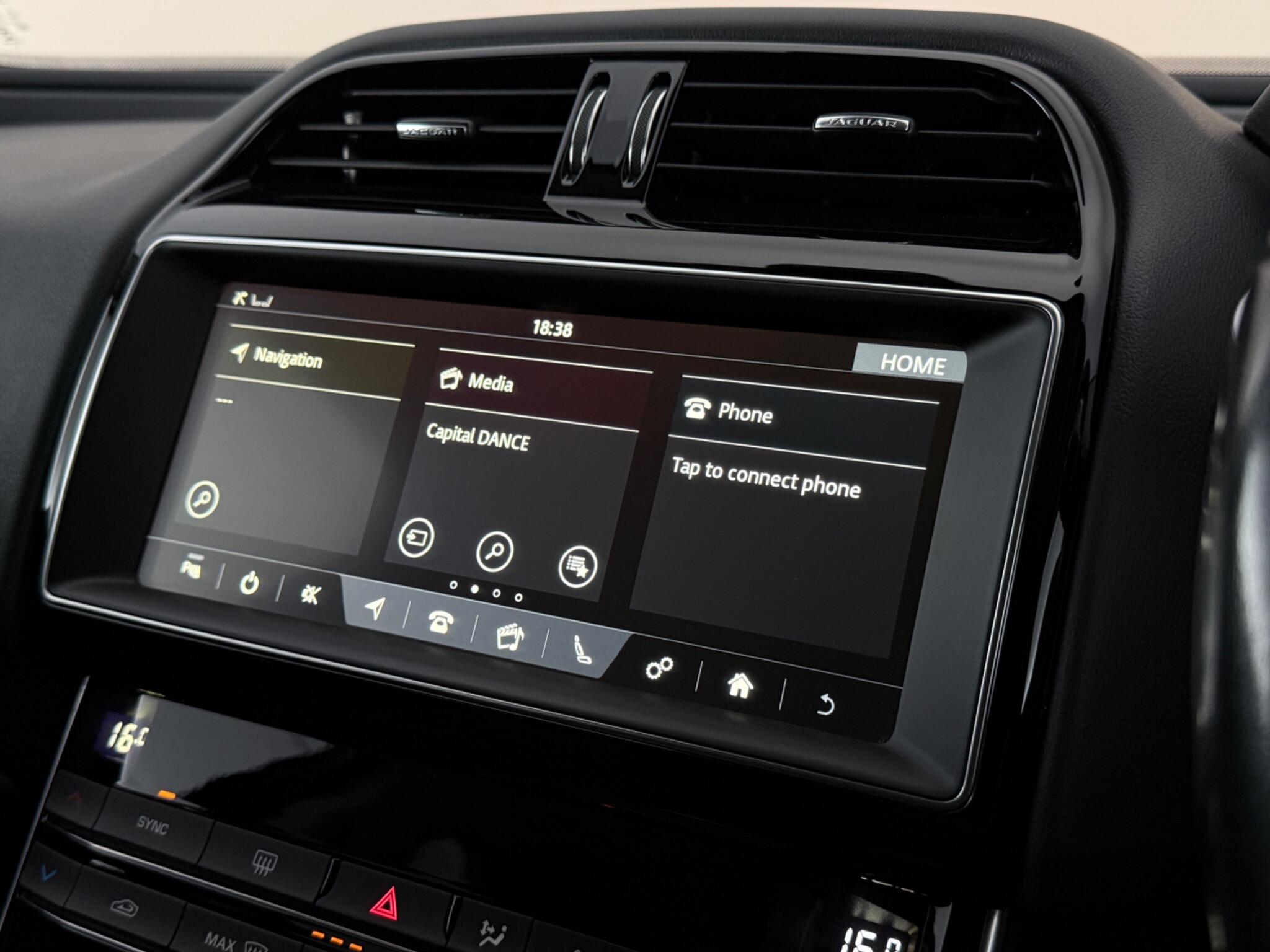 Jaguar Xe view 22