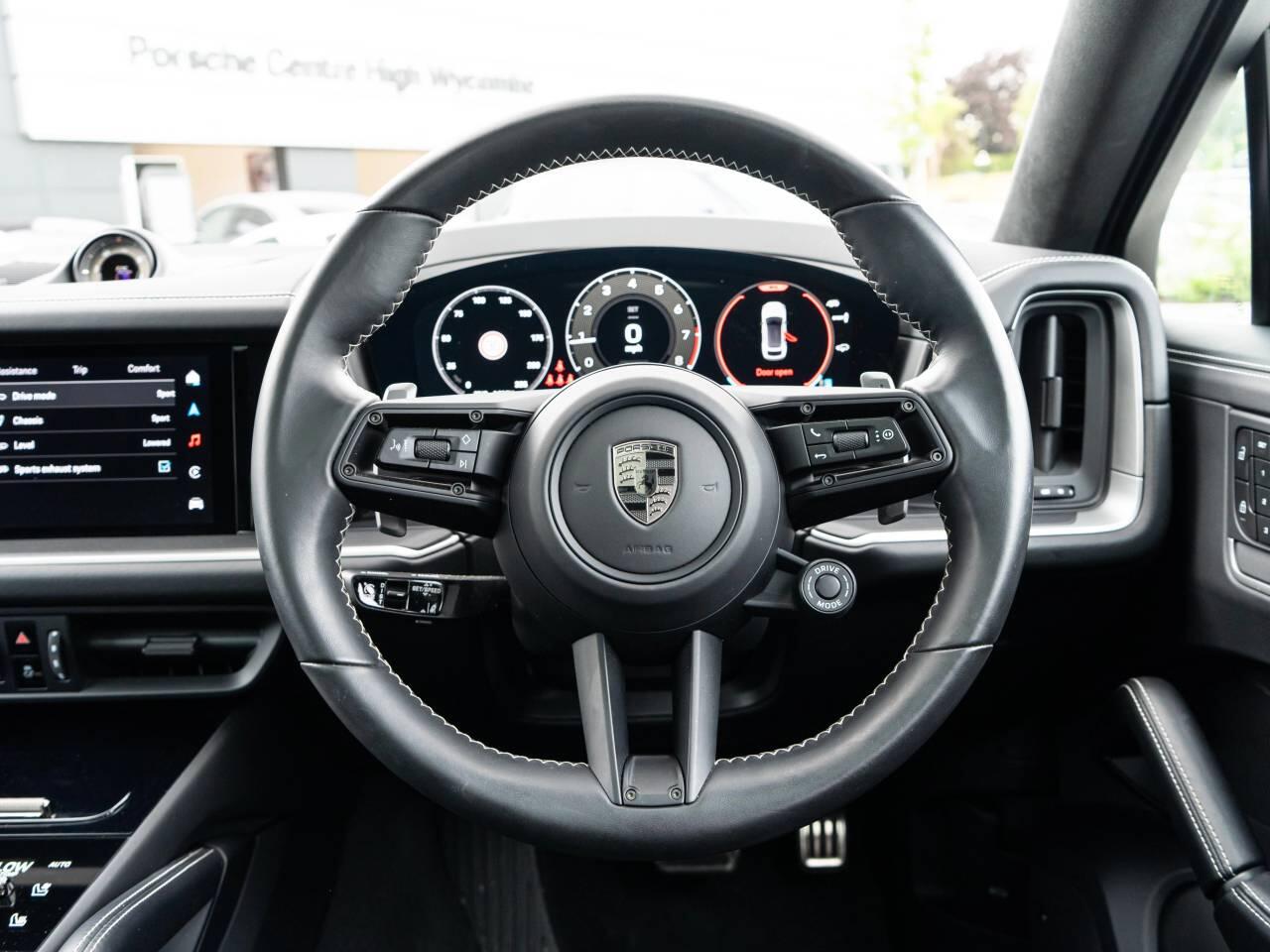 Porsche Cayenne view 23
