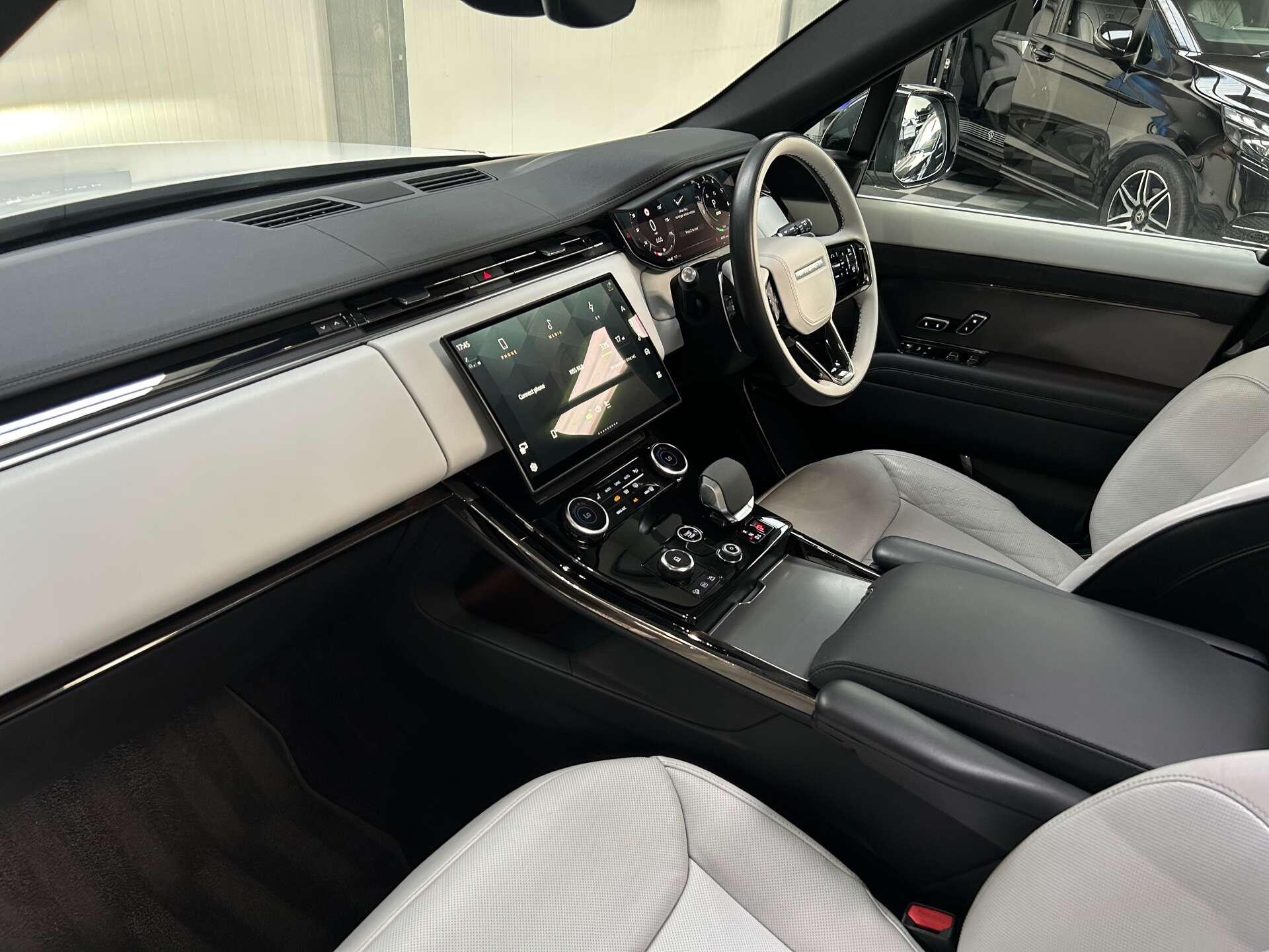 Land Rover Range Rover Sport view 17