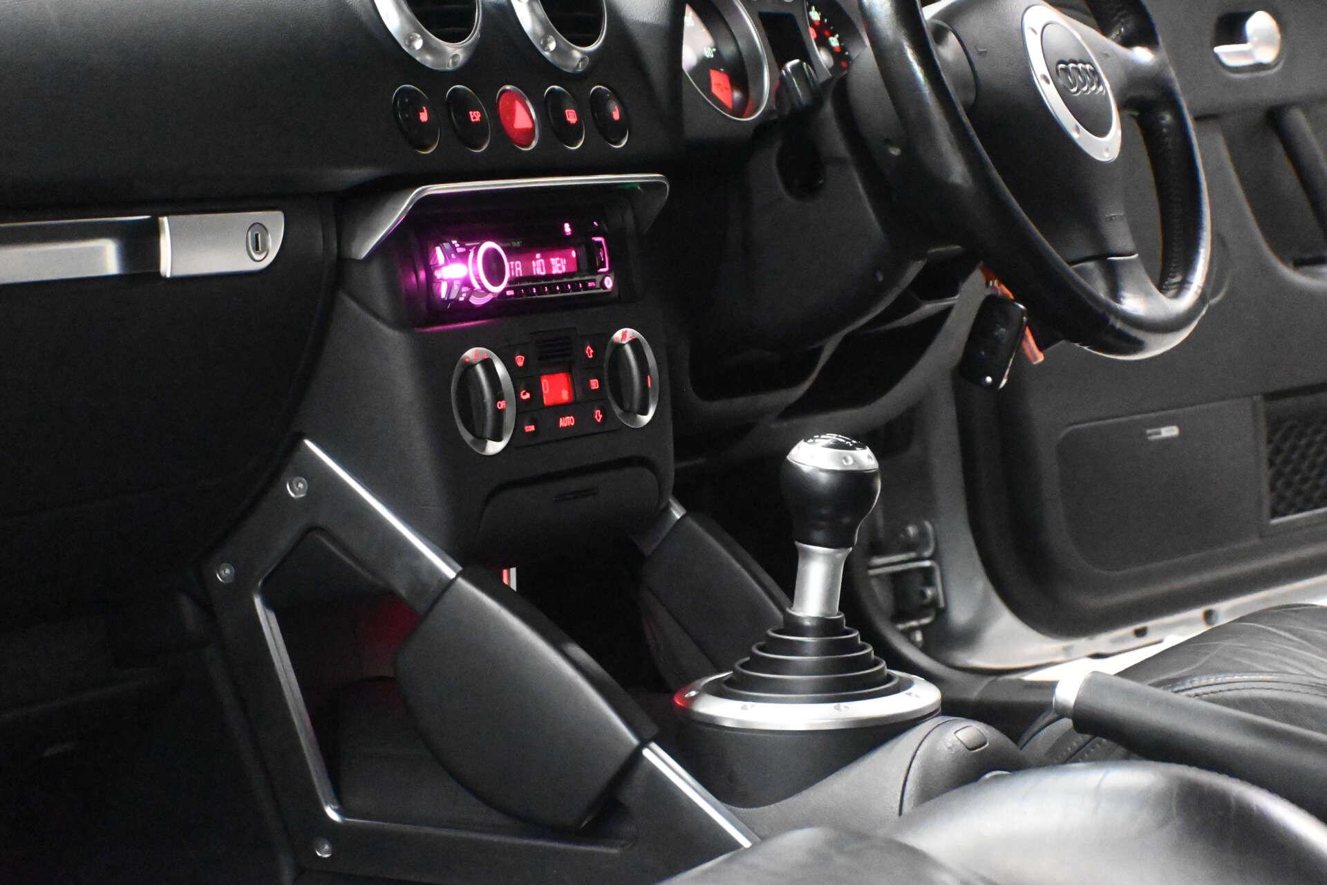 Audi TT view 18