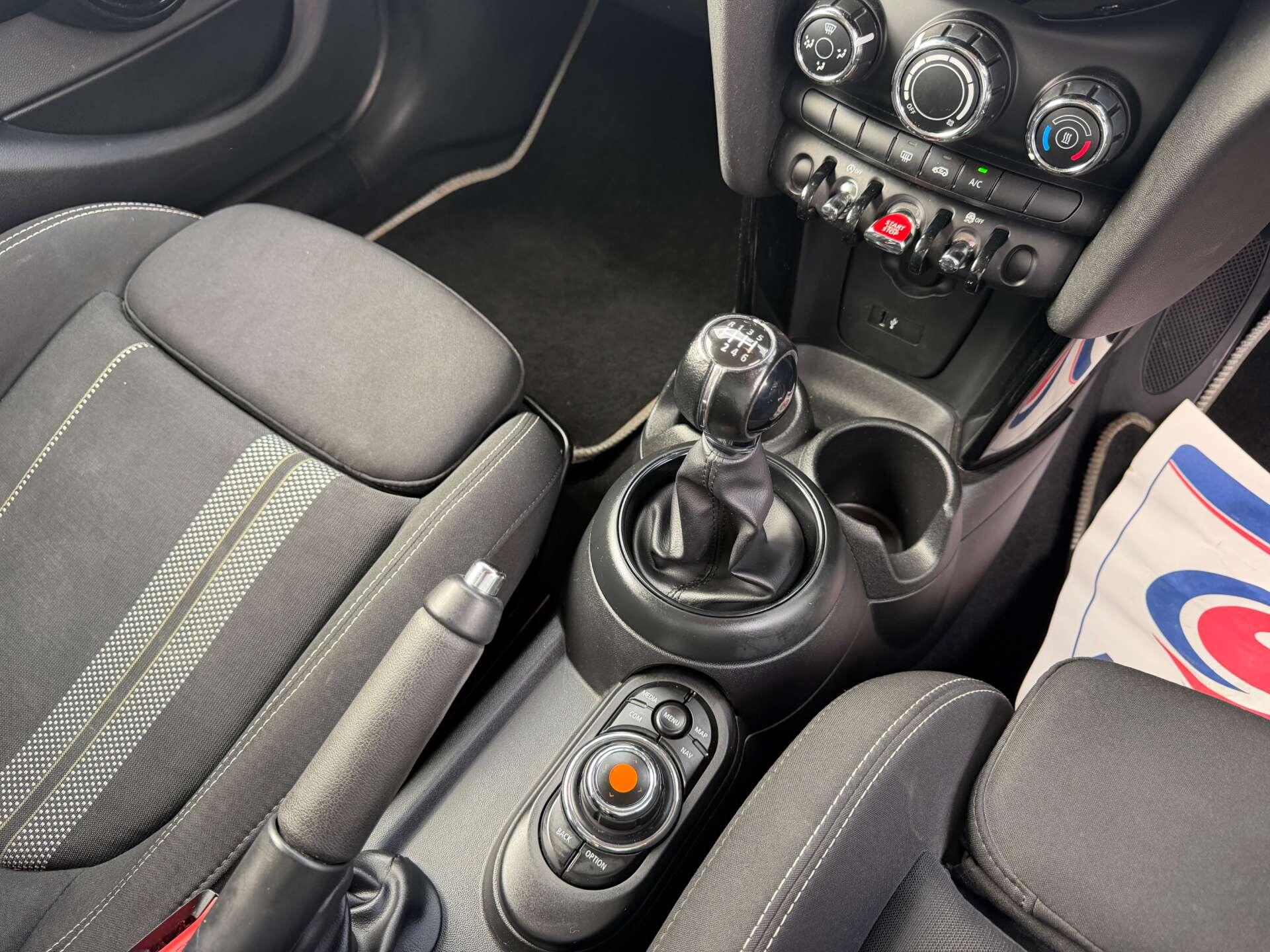 Mini Hatch view 20