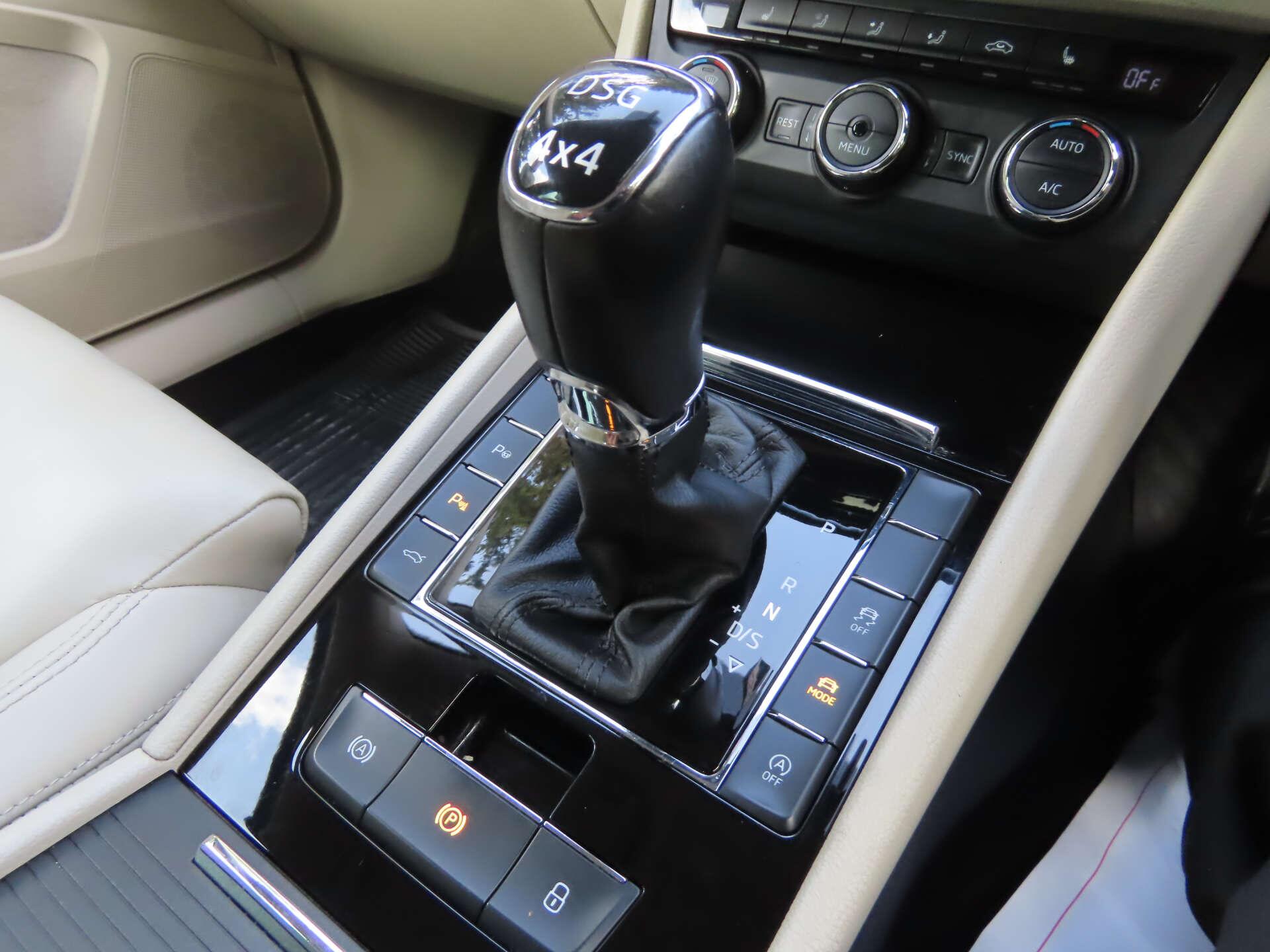 Skoda Superb view 13