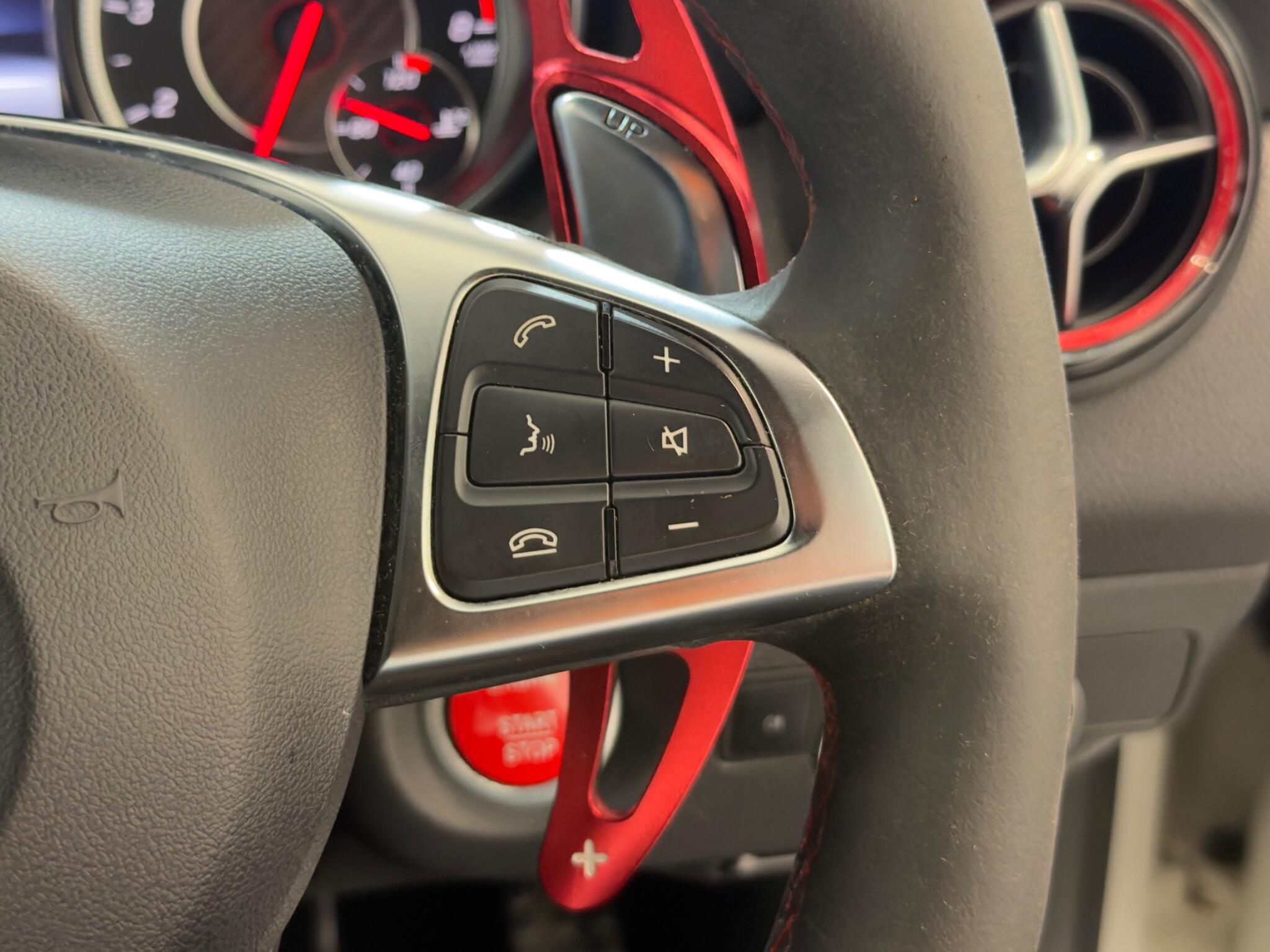 Mercedes-Benz Cla view 25