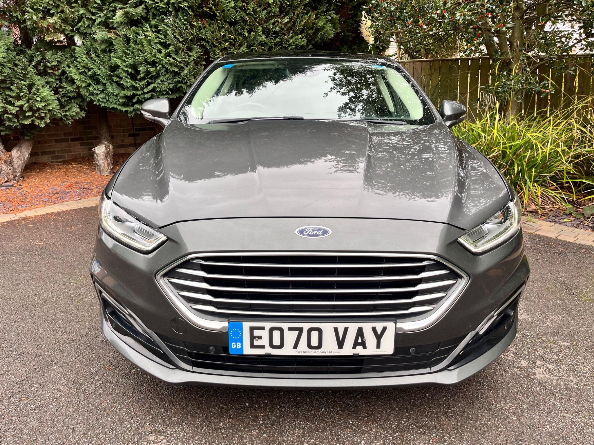 Ford Mondeo view 23