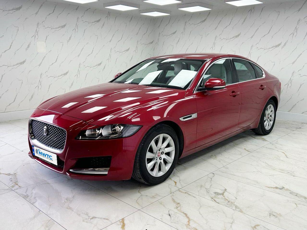 Jaguar XF view 7