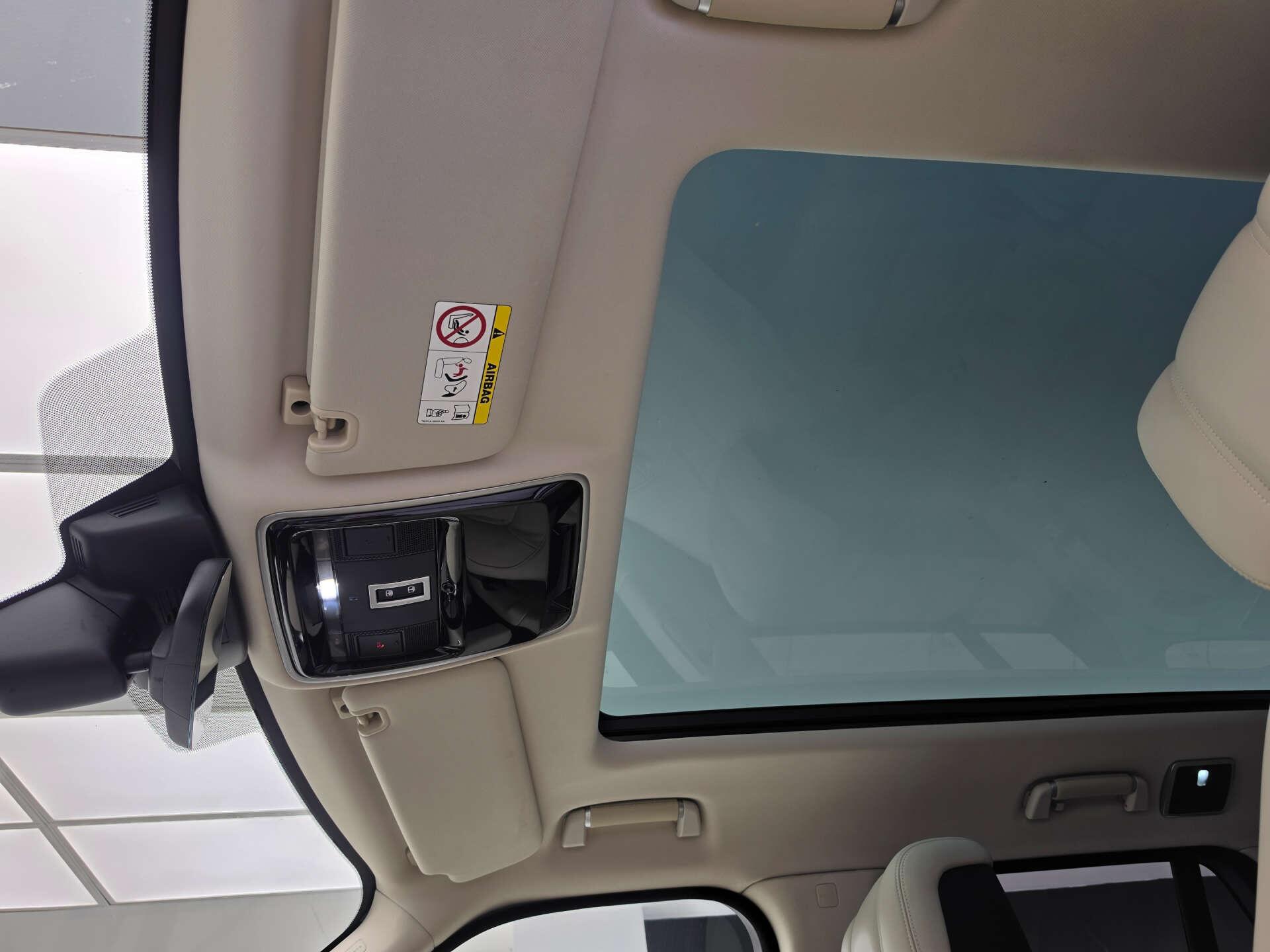 Land Rover Range Rover view 16