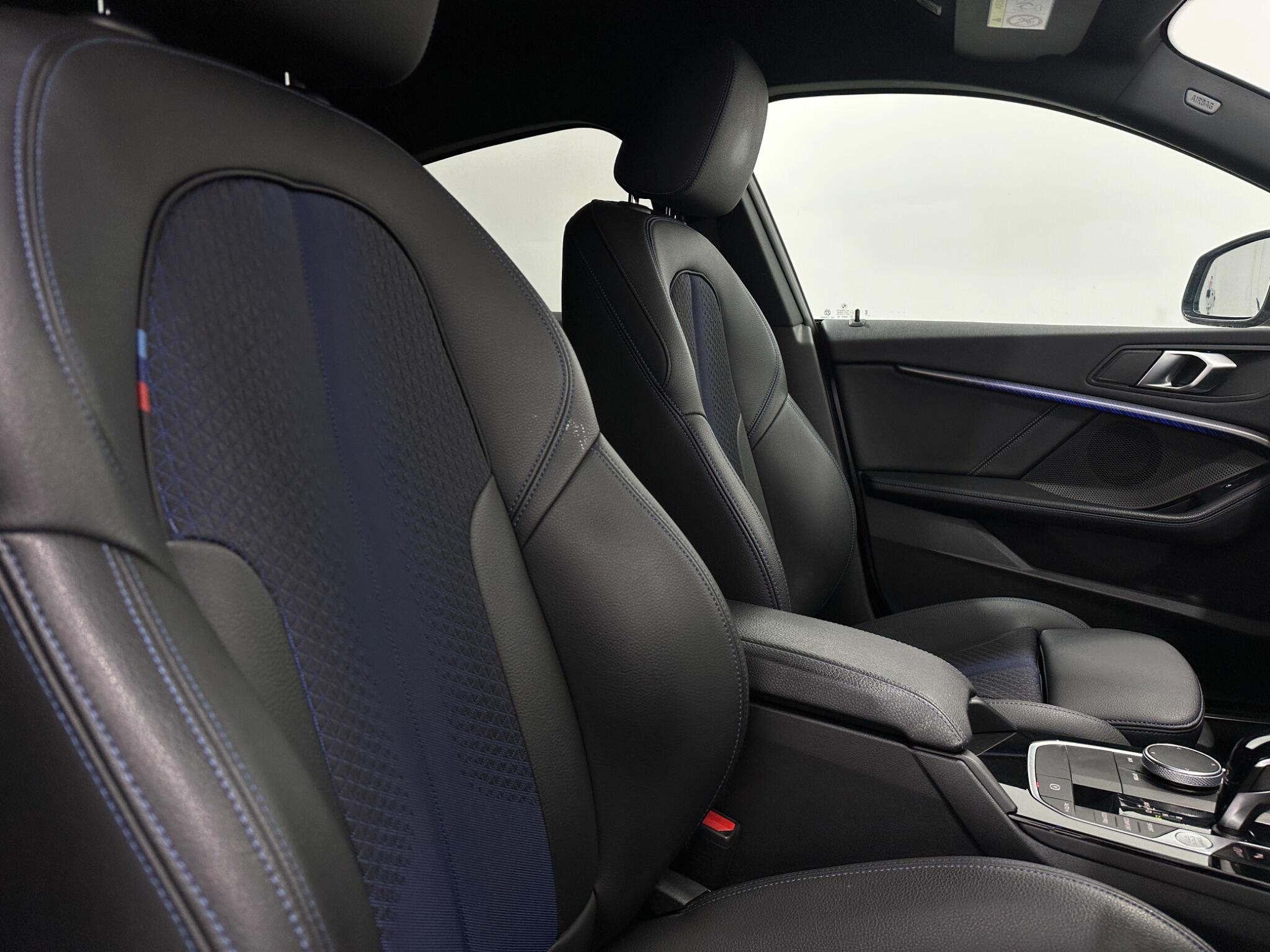 BMW 2 Series view 32