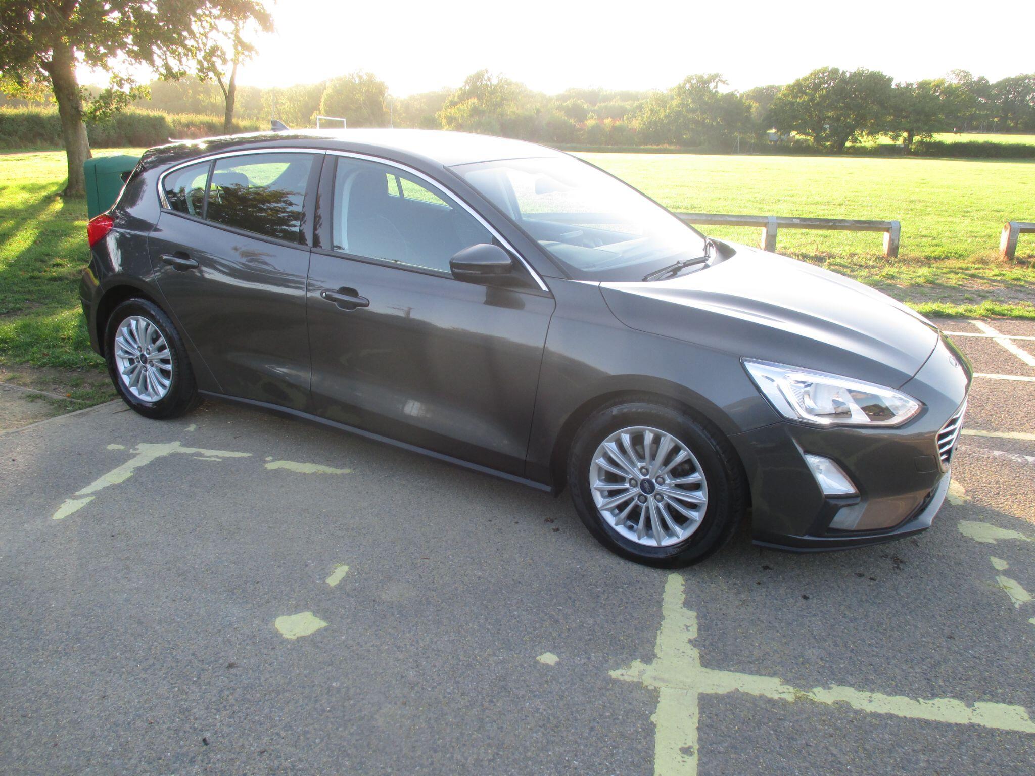 Ford Focus view 7
