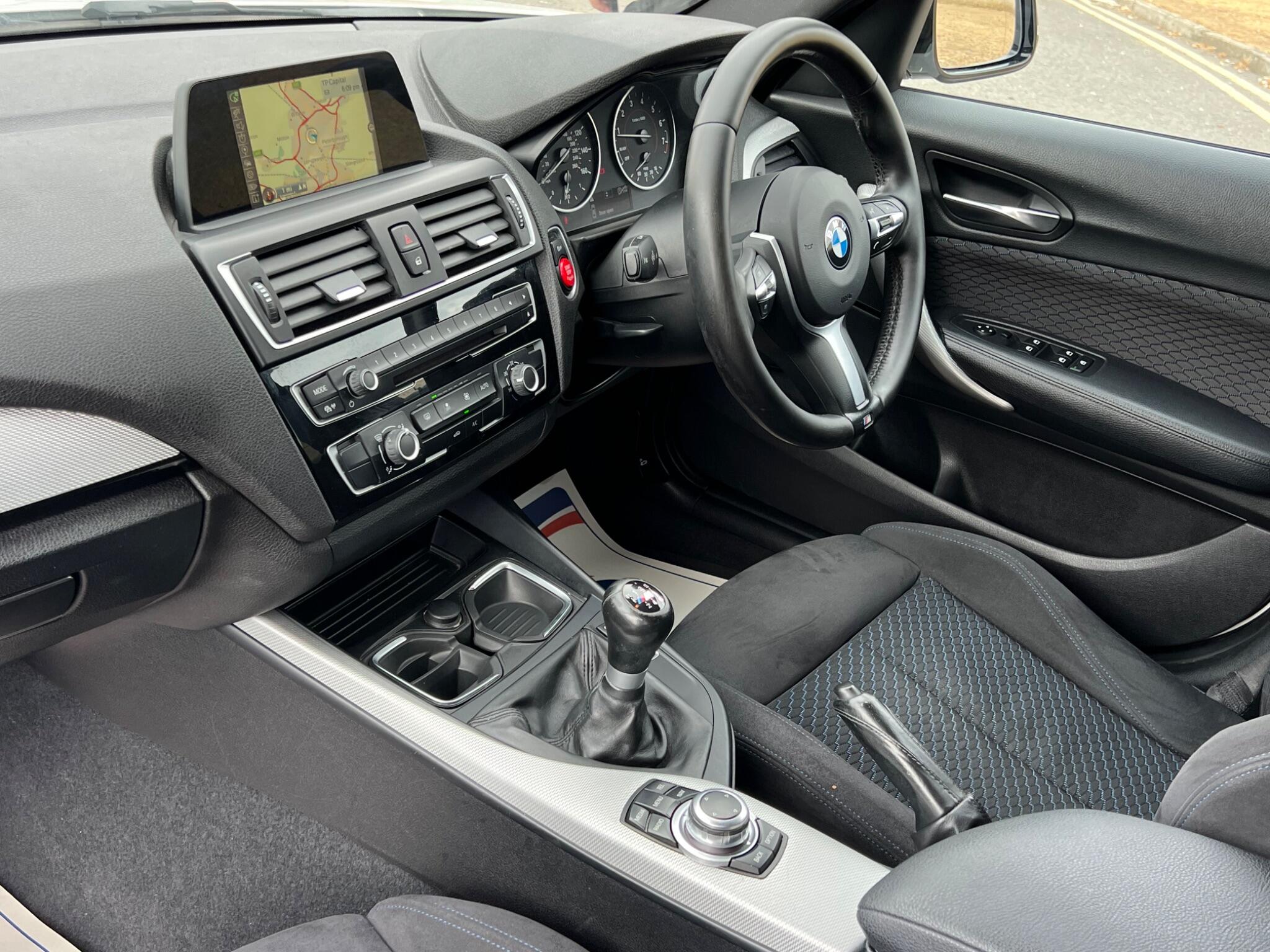 BMW 1 Series view 13