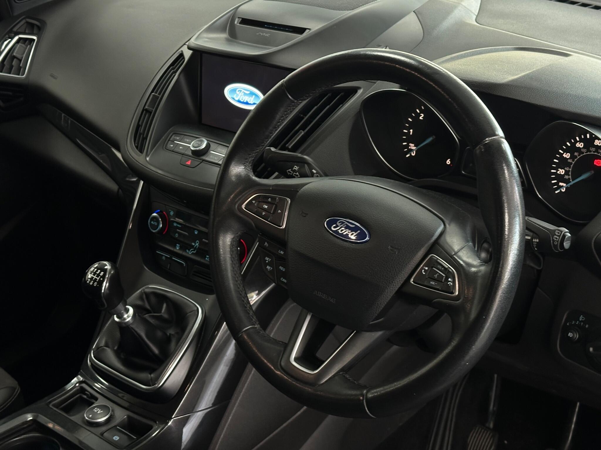 Ford Kuga view 12