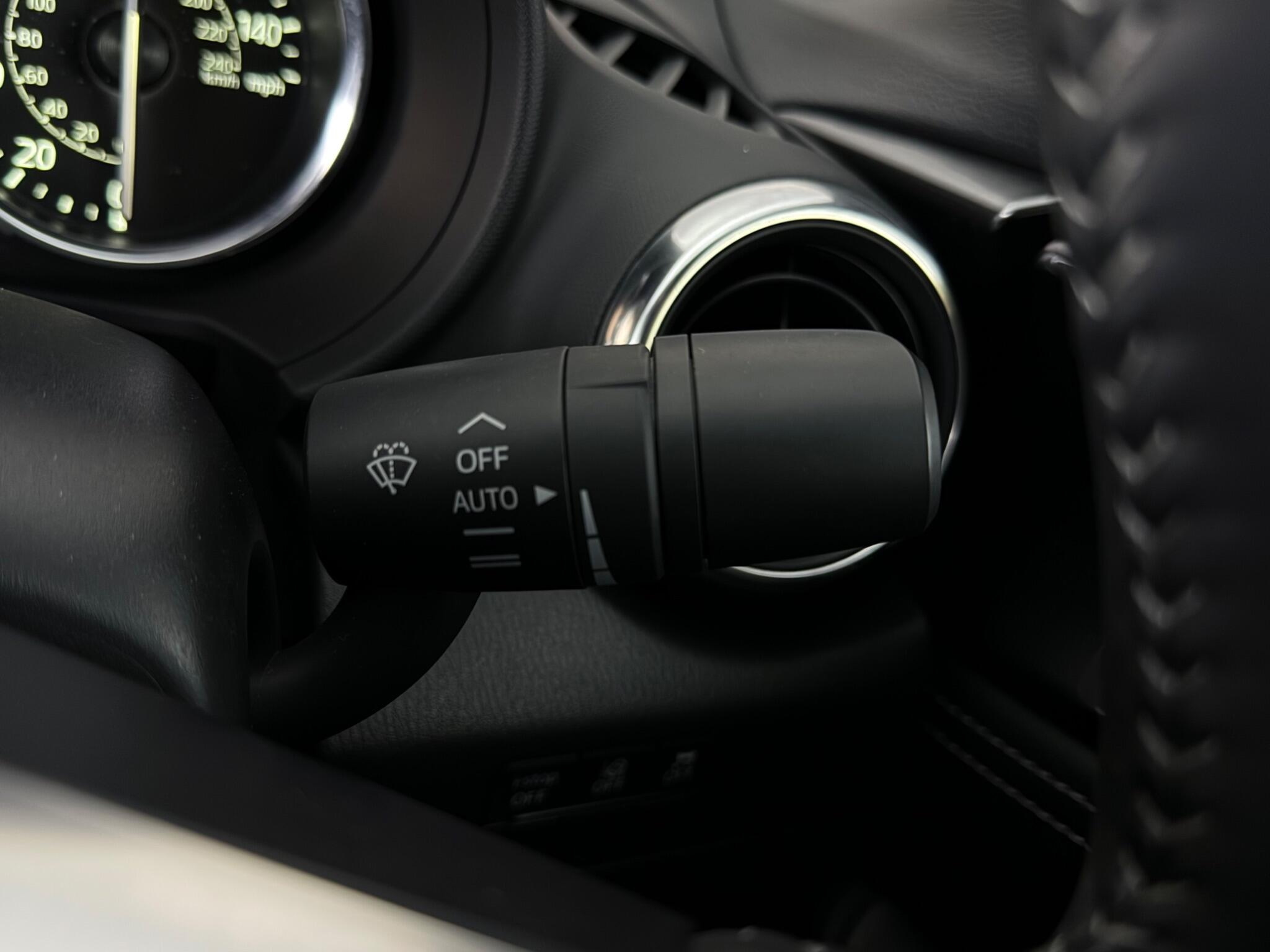 Mazda MX-5 view 18