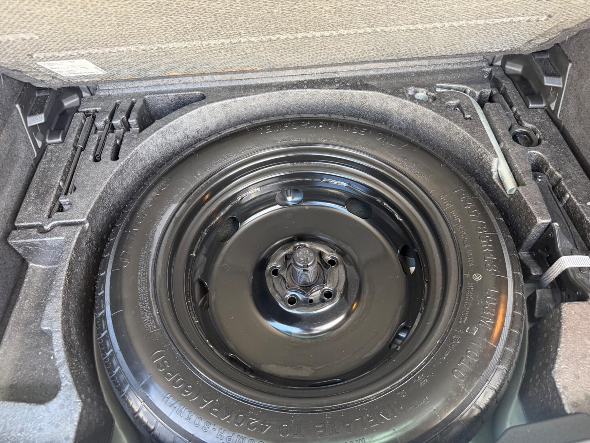 Volkswagen Tiguan view 22