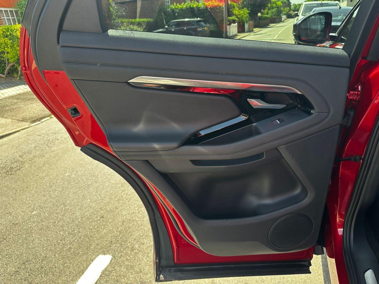 Land Rover Range Rover Evoque view 30