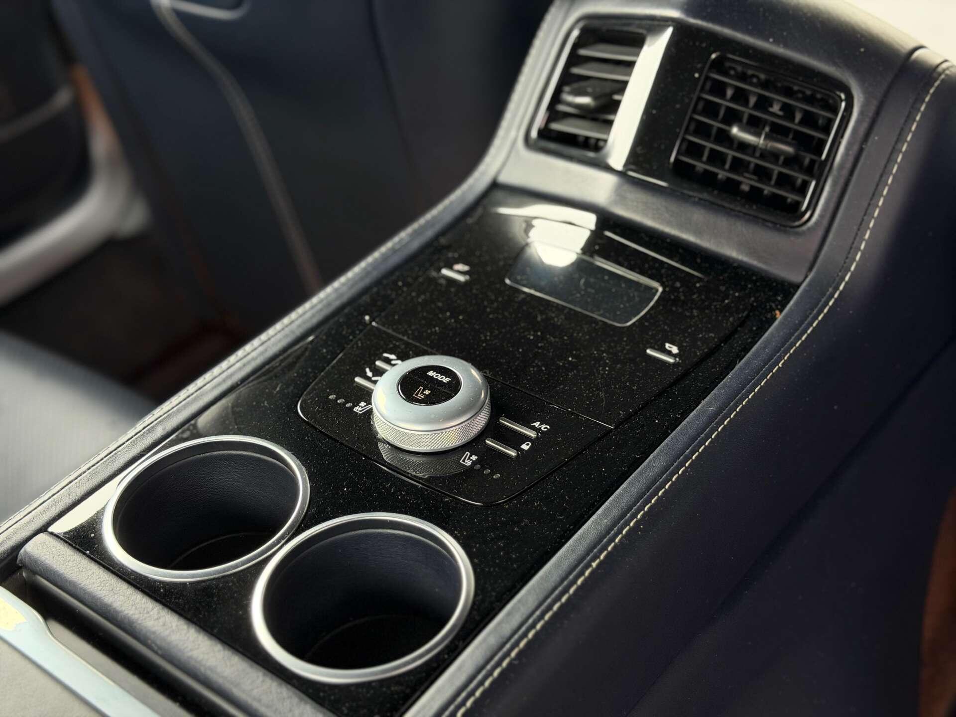 Aston Martin Rapide view 40