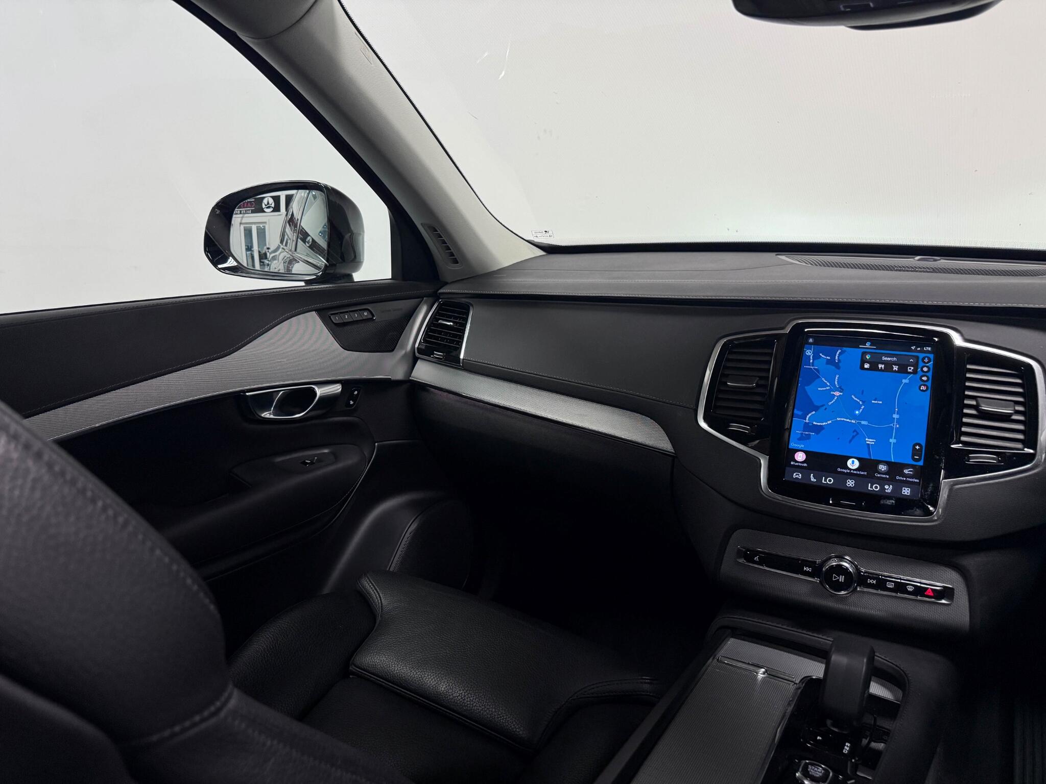 Volvo XC90 view 34