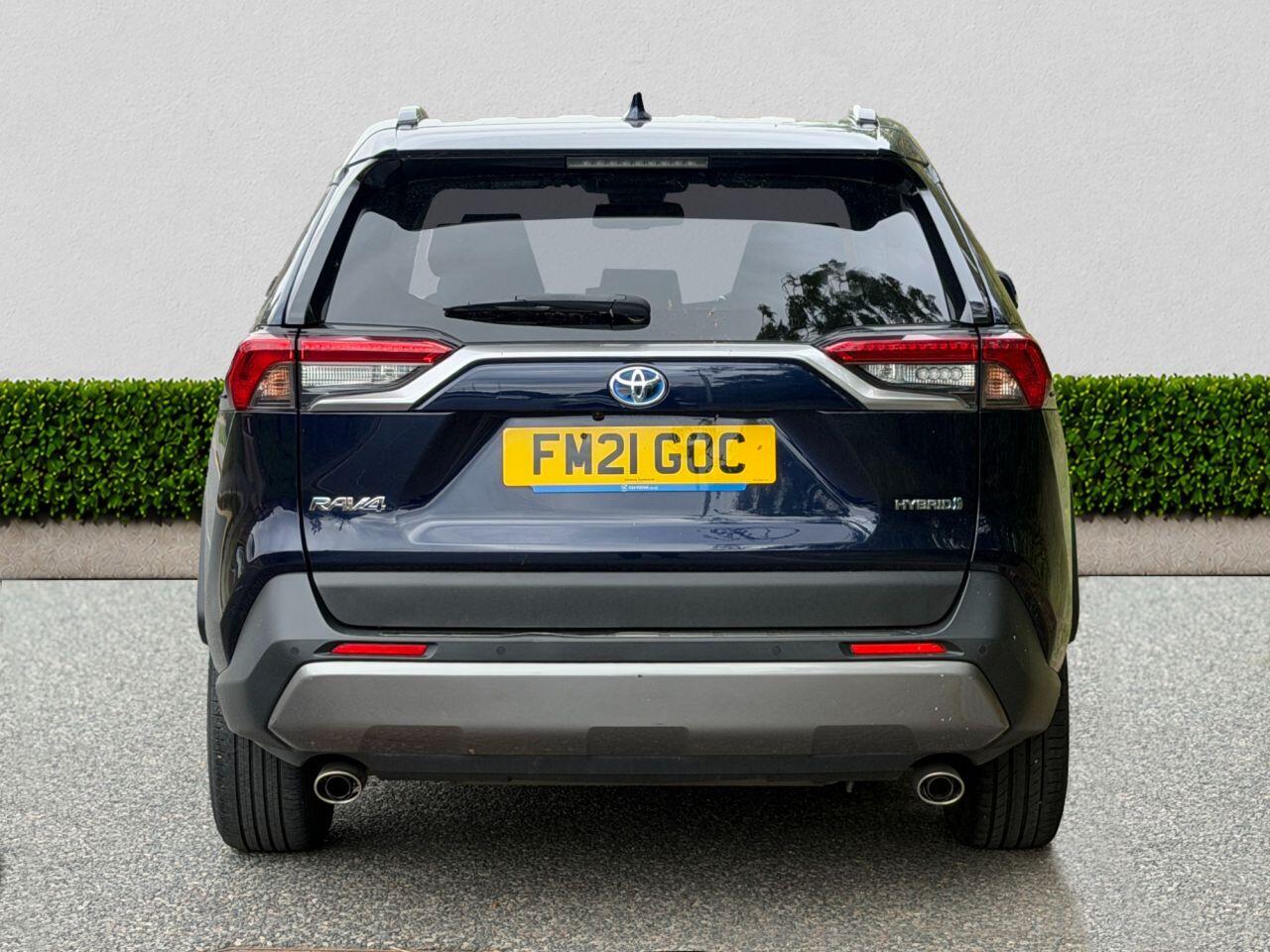 Toyota RAV4 view 6