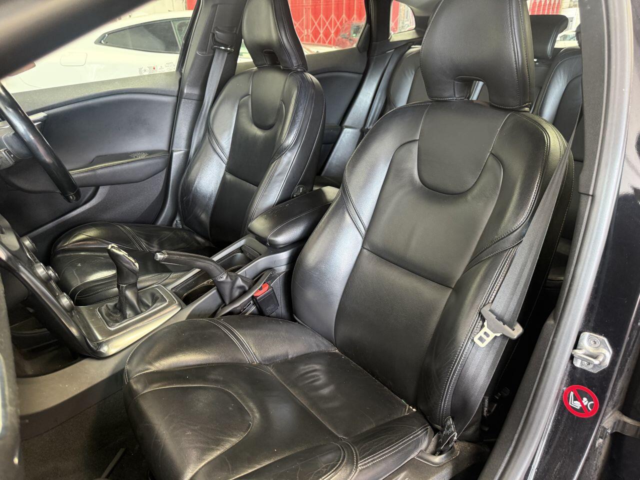 Volvo V40 view 36