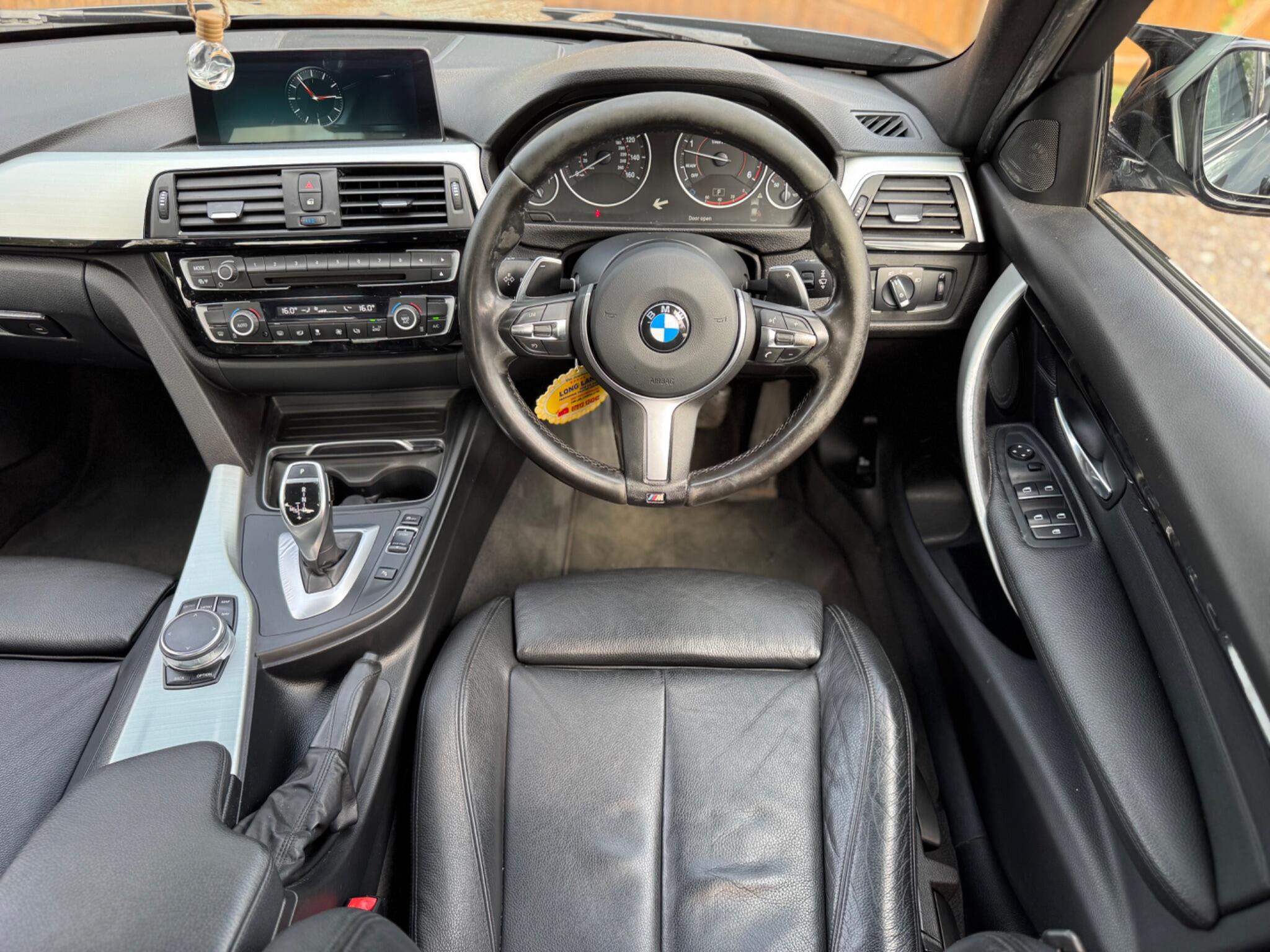 BMW 3 Series view 12