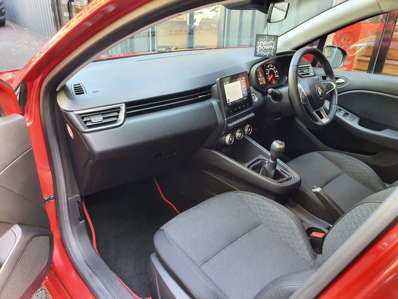 Renault Clio view 28