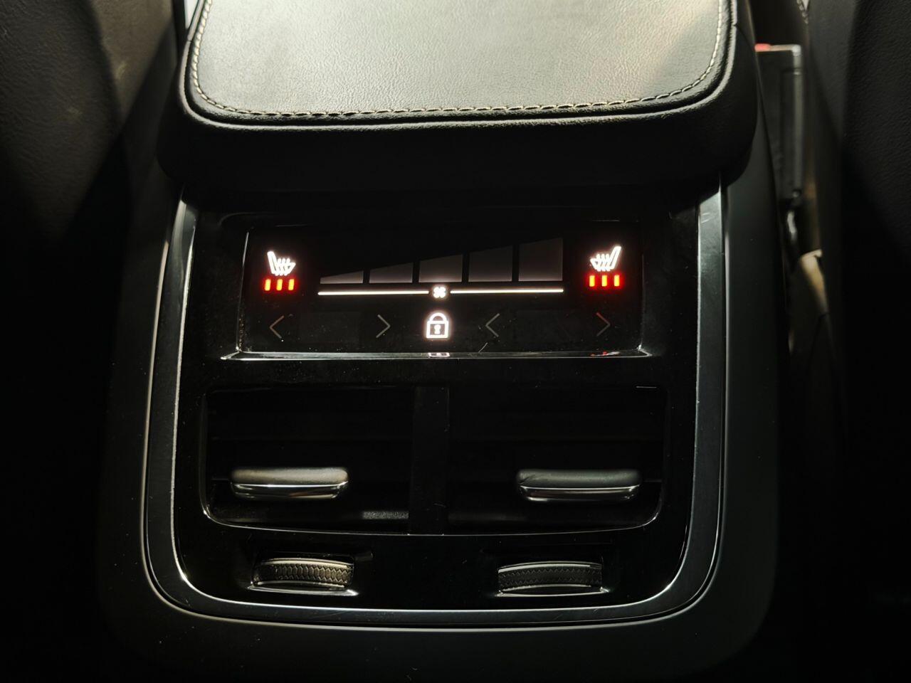 Volvo XC90 view 30