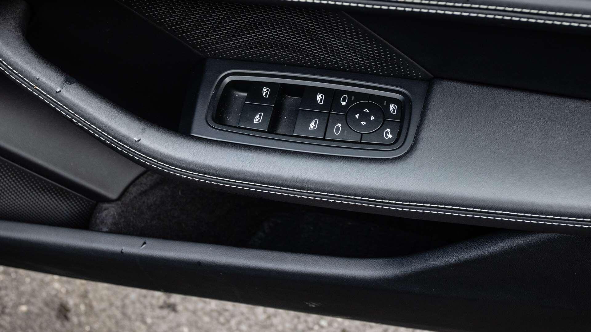 Porsche Taycan view 29