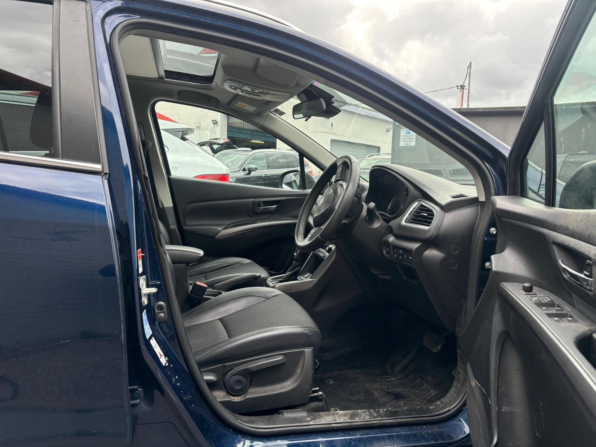 Suzuki S-Cross view 4