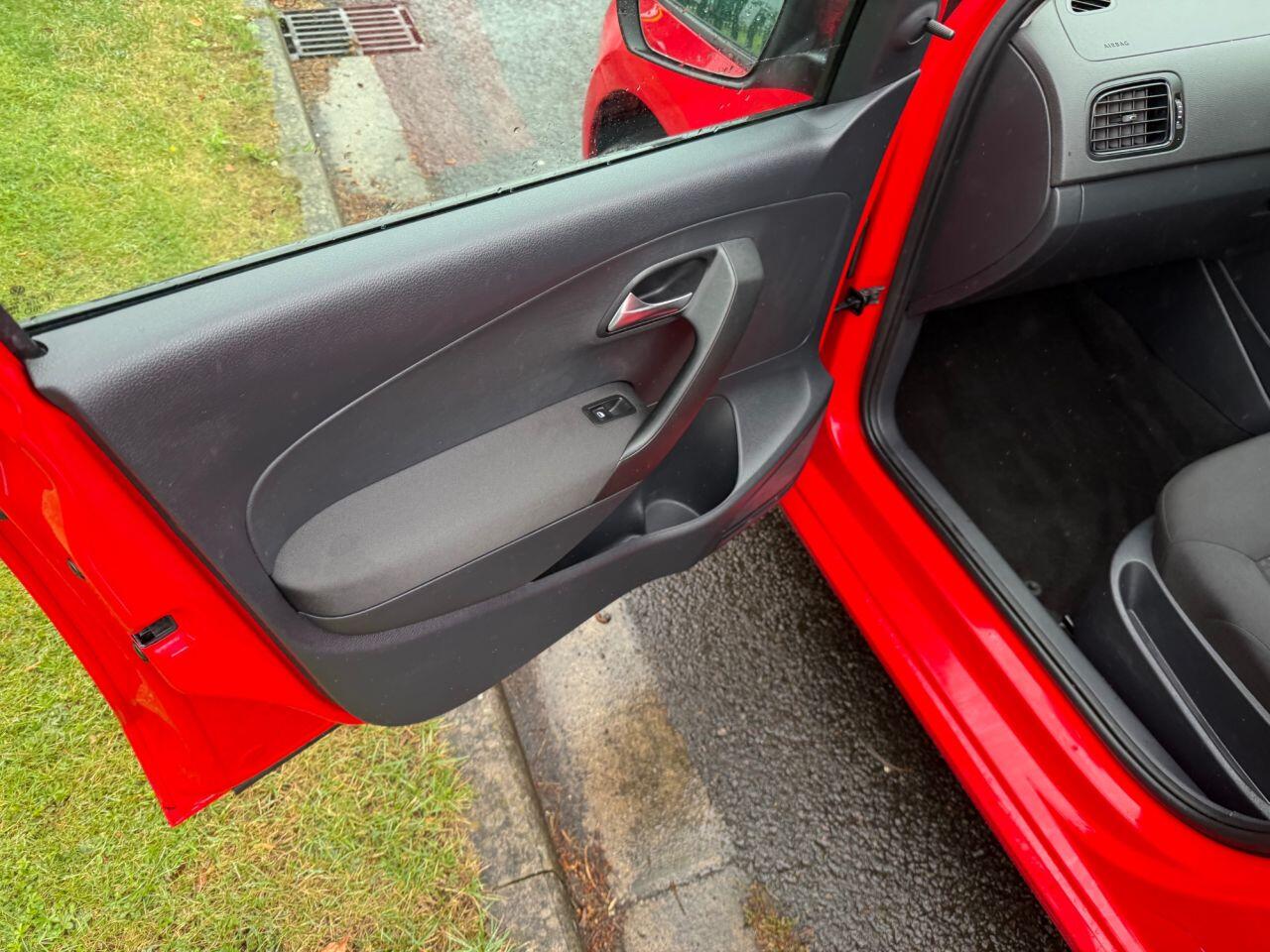 Volkswagen Polo view 27