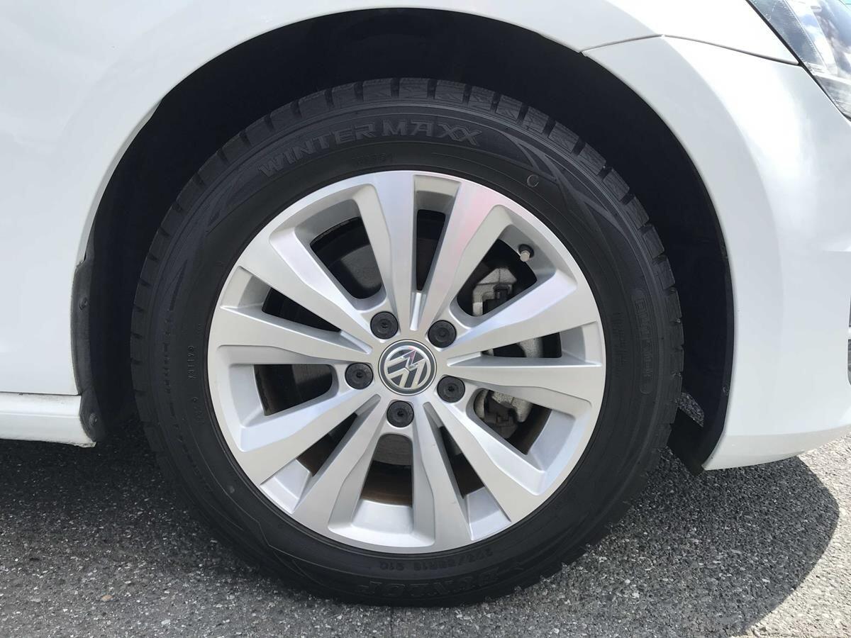 Volkswagen Golf view 25