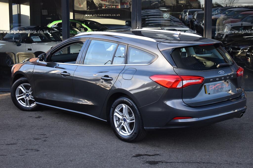 Ford Focus view 2