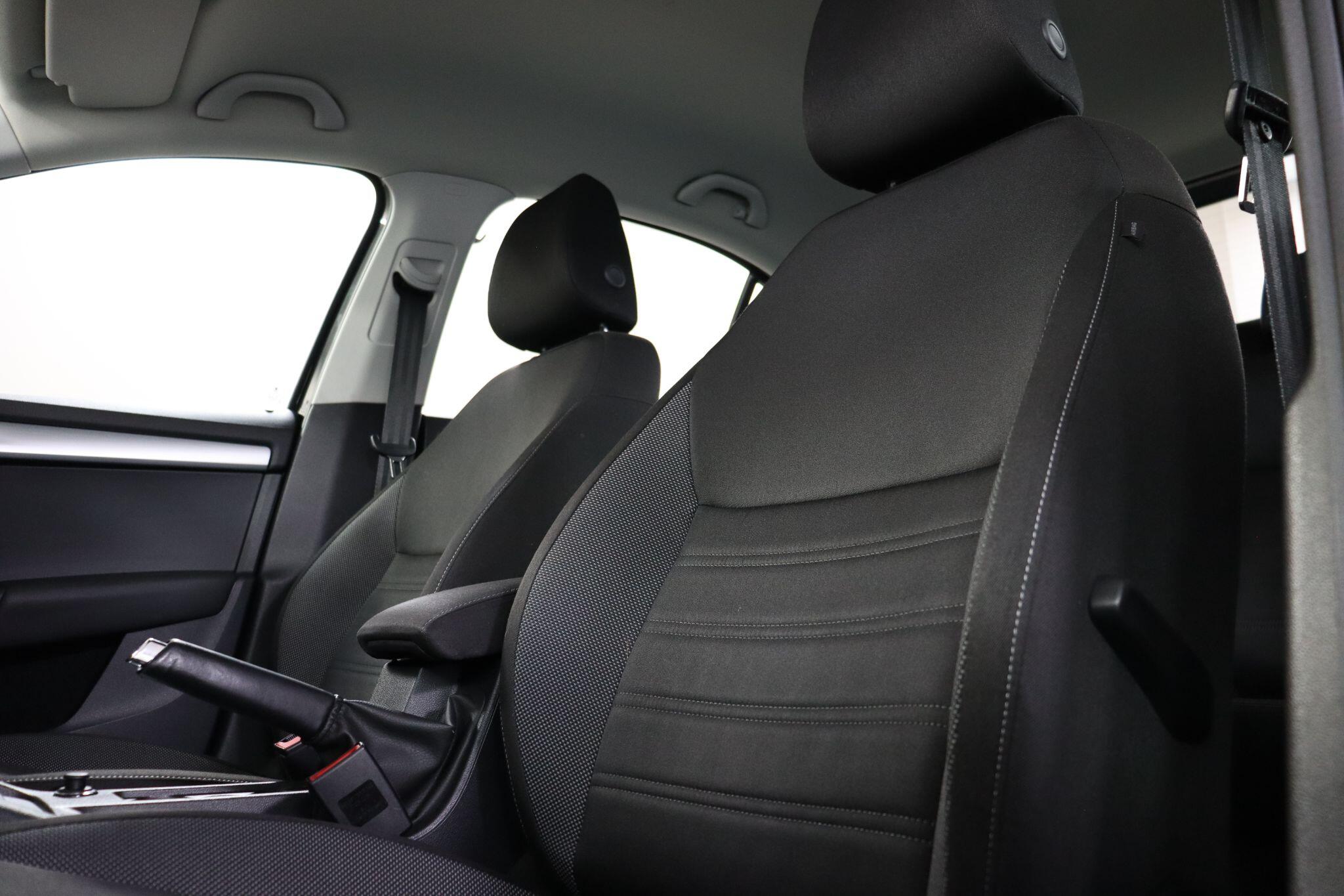 Skoda Octavia view 35