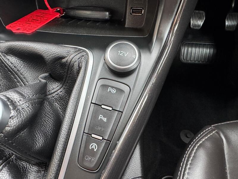 Ford Focus view 33