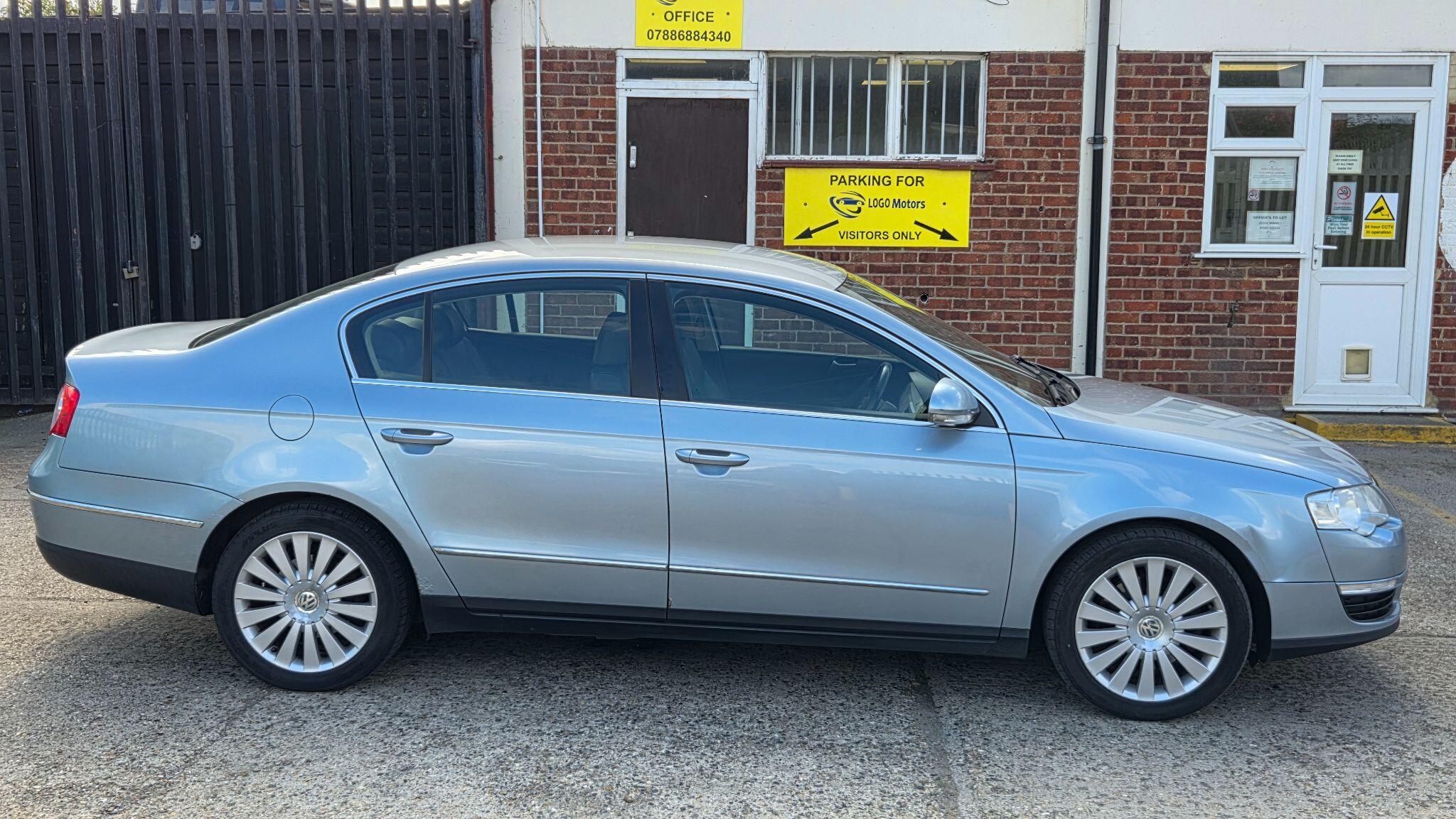 Volkswagen Passat view 8