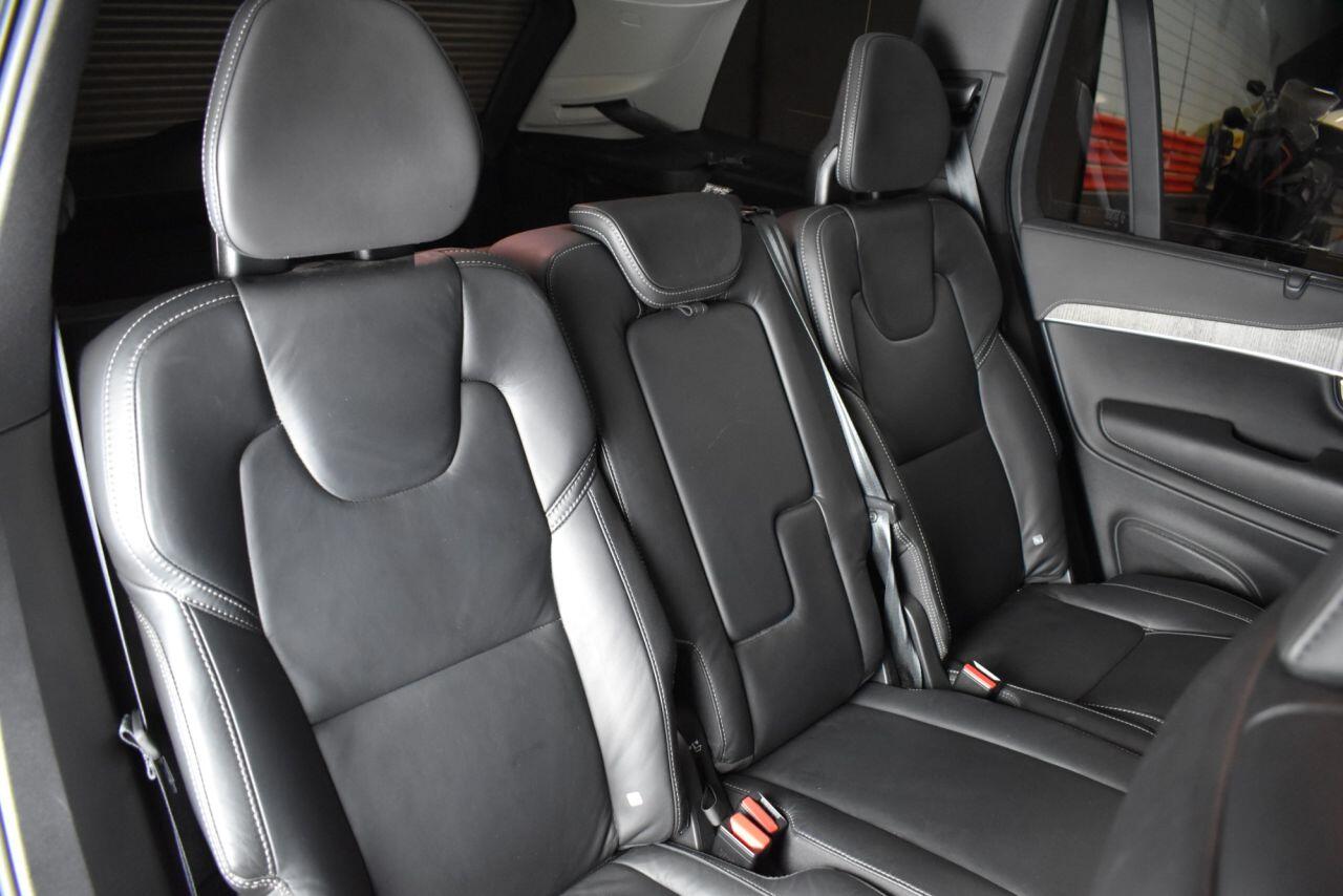 Volvo XC90 view 28