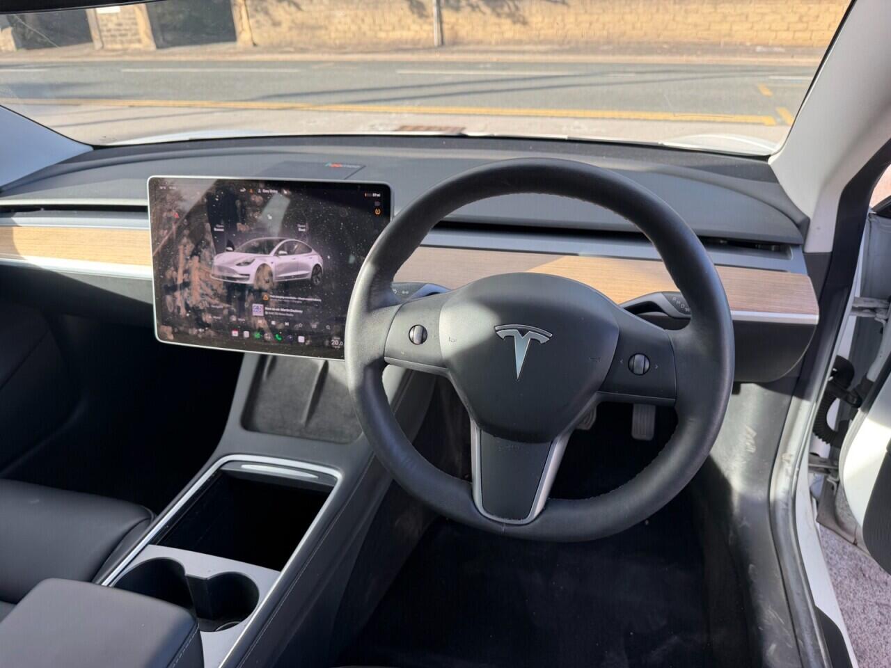 Tesla Model 3 view 4