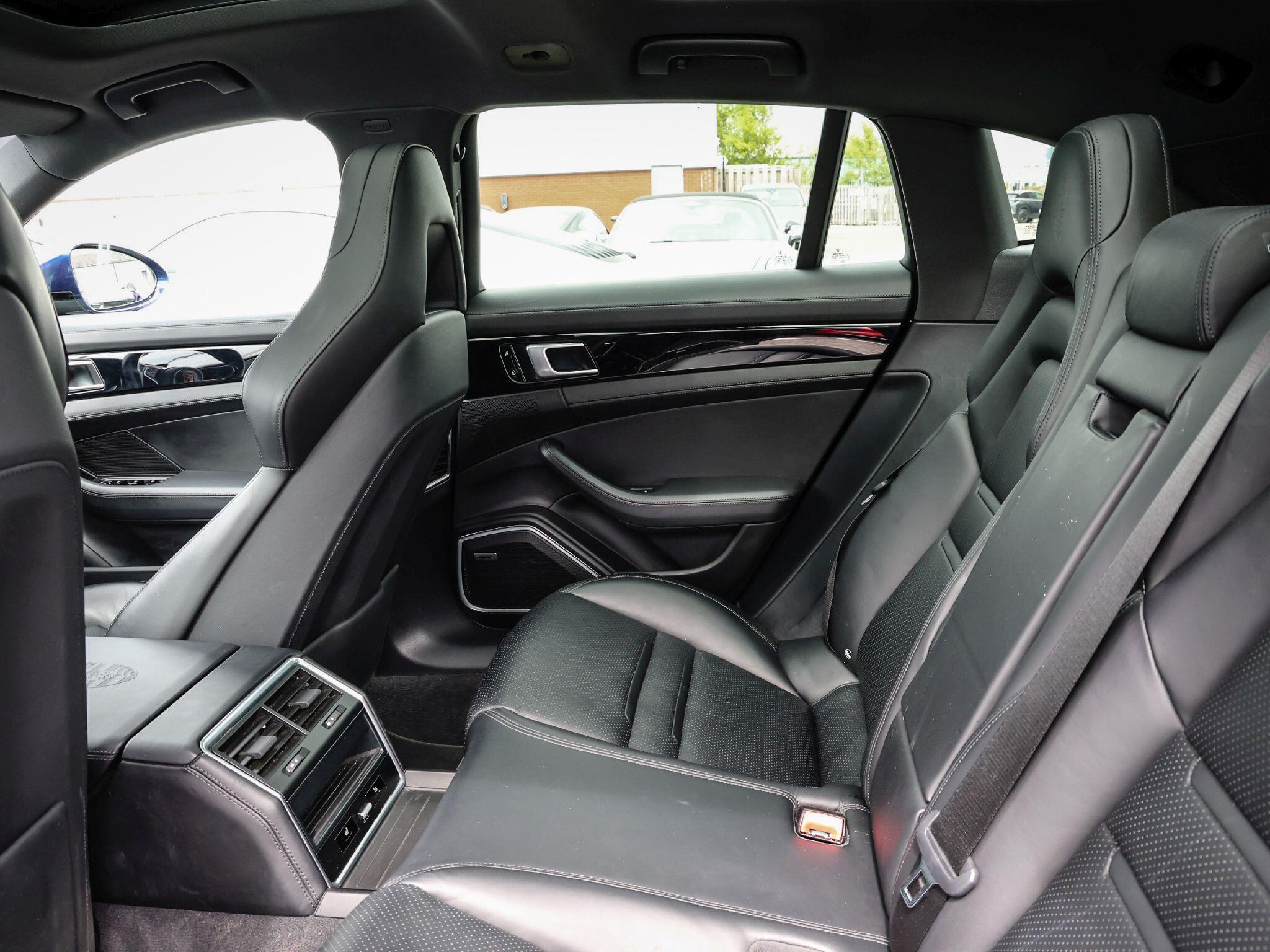 Porsche Panamera view 43
