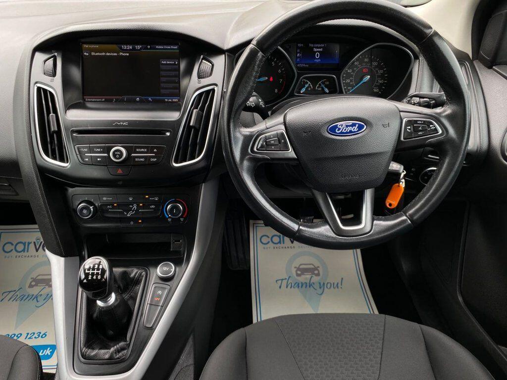 Ford Focus view 19